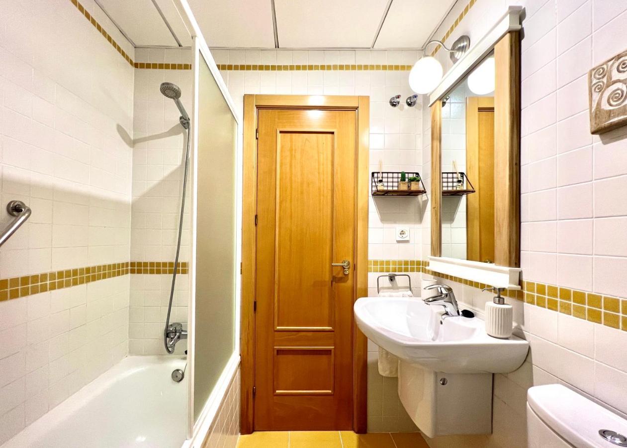 Teodosio Apartment Free Parking & Central Ac Σεβίλλη Εξωτερικό φωτογραφία