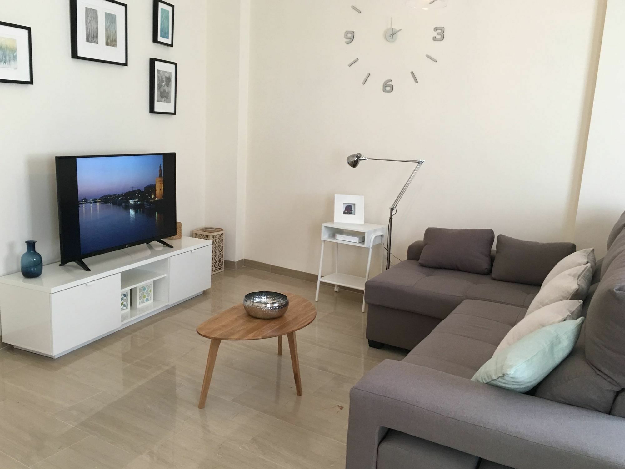 Teodosio Apartment Free Parking & Central Ac Σεβίλλη Εξωτερικό φωτογραφία